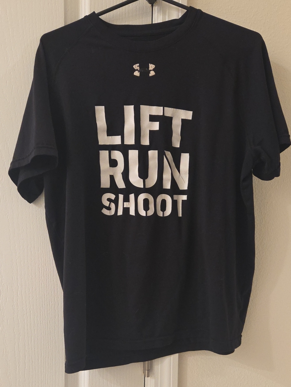 Under Armour Black Short-Sleeve 'LIFT RUN SHOOT' Graphic Tee
